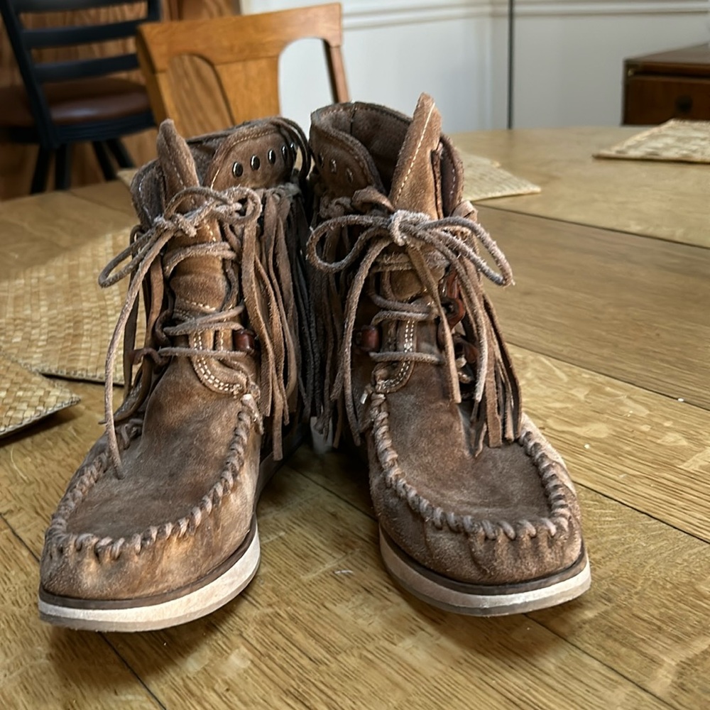 El vaquero  Tobacco Saguero moccasin boots from Italy . Beautiful. (eu 39)